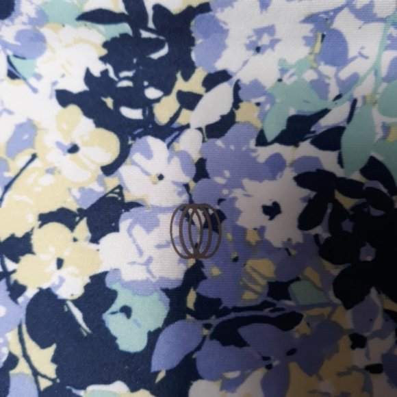 Balance Collection Women's Capri Leggings Size S Floral Dry-Wik 2021 Line NWT! - Picture 6 of 11